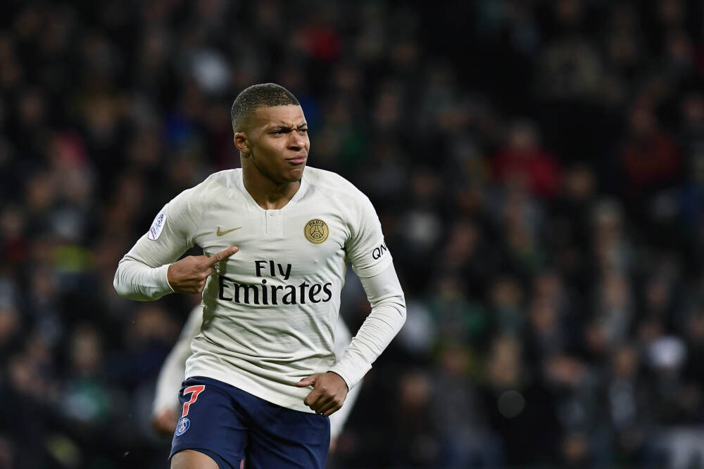 马卡：黄潜专注联赛将调整阵容，所罗门缺乏机会可能提前终止租借